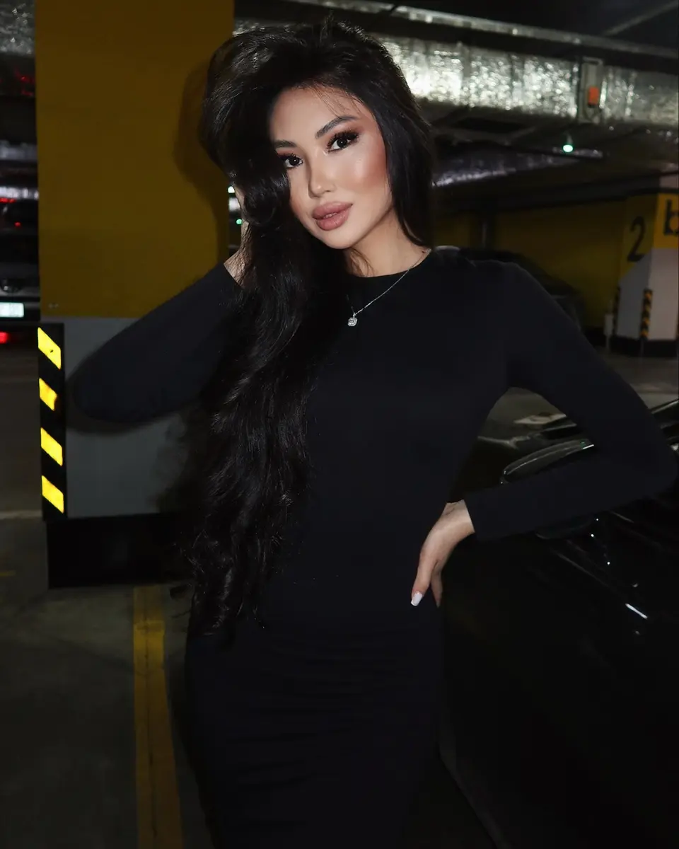 Amina escort in Dubai