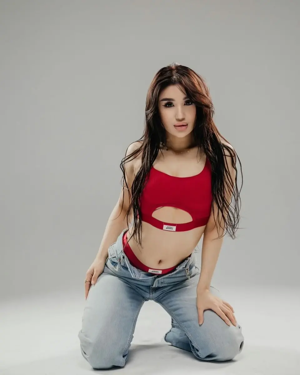 Elina escort in Dubai