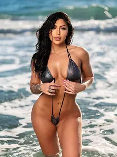 Emily escort in Dubai