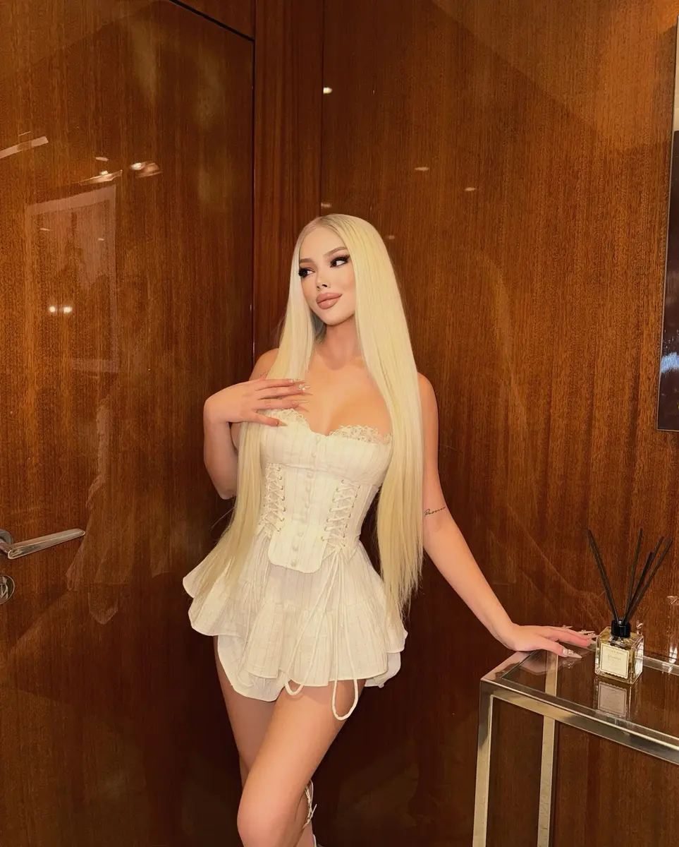 Feya escort in Dubai