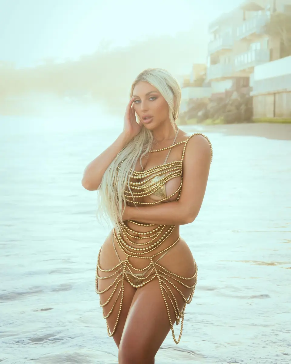 Kayley escort in Dubai