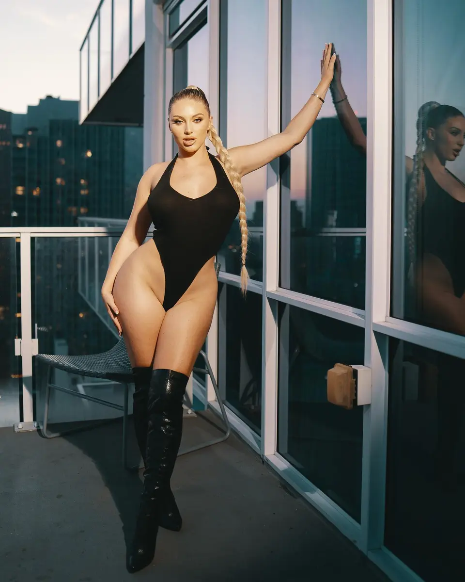 Kayley escort in Dubai