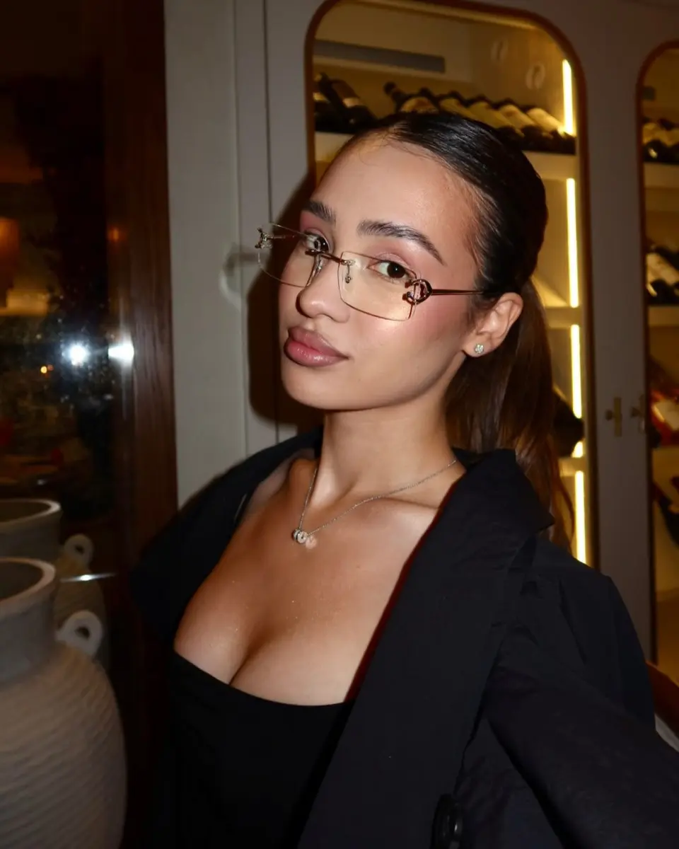 Lina escort in Dubai