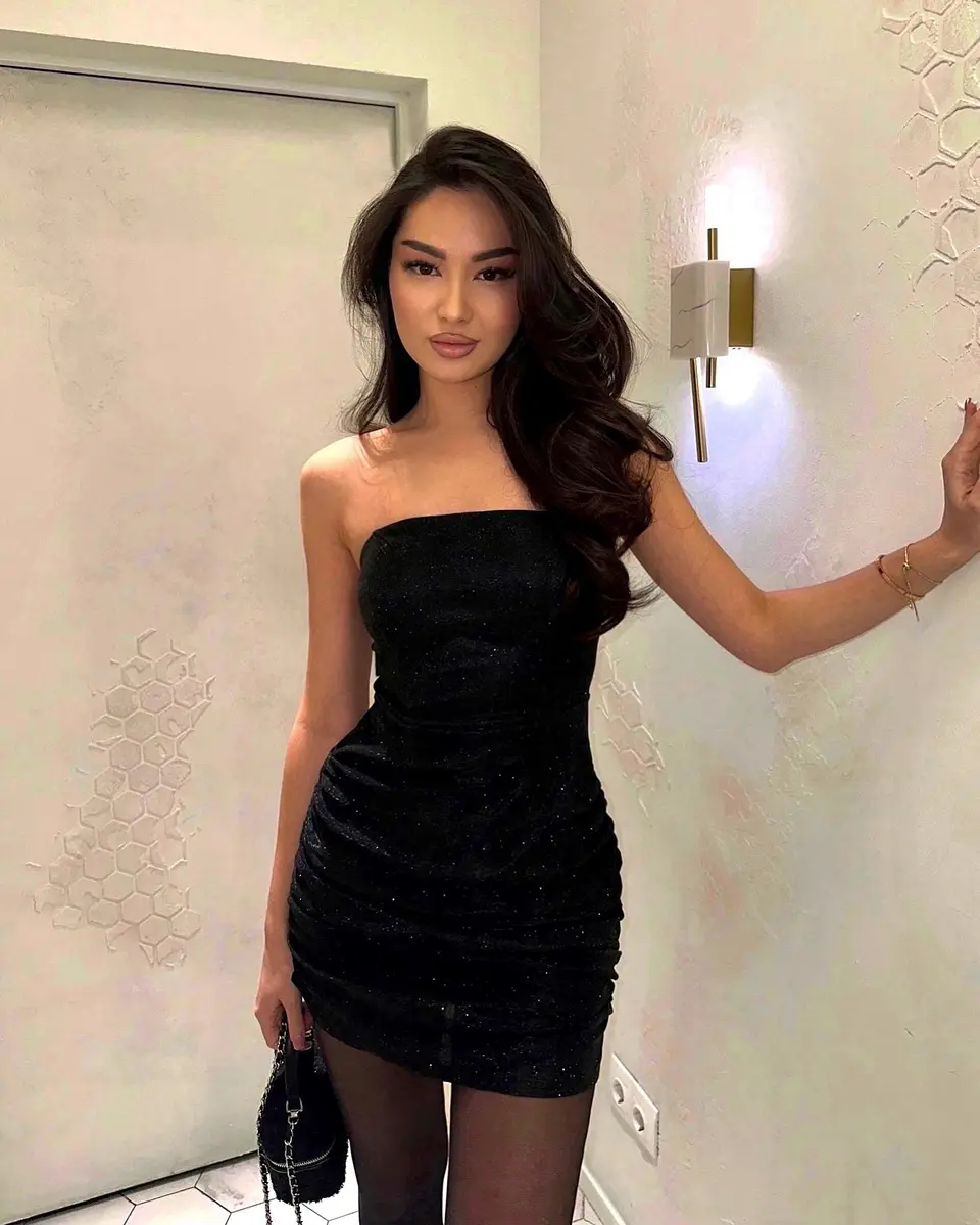 Mina escort in Dubai