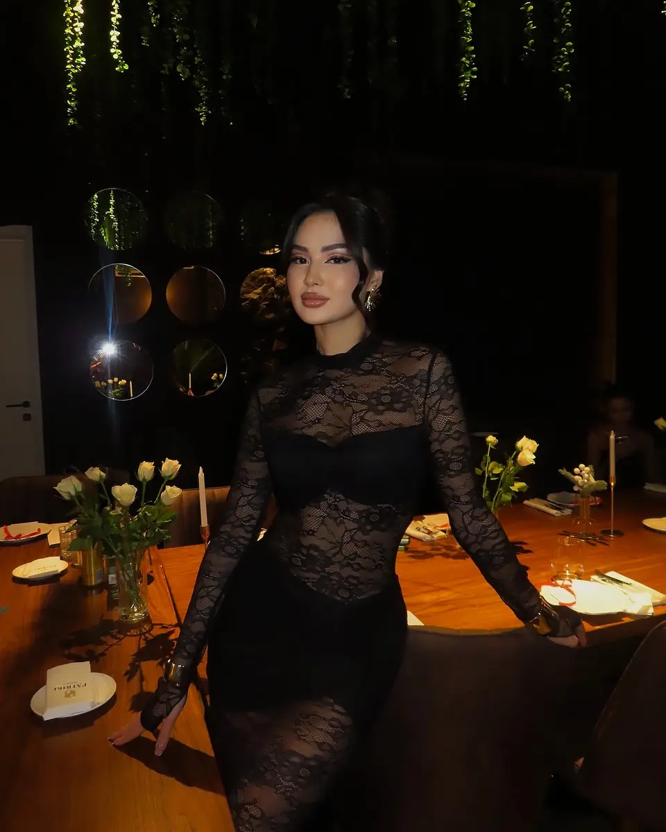 Mina escort in Dubai