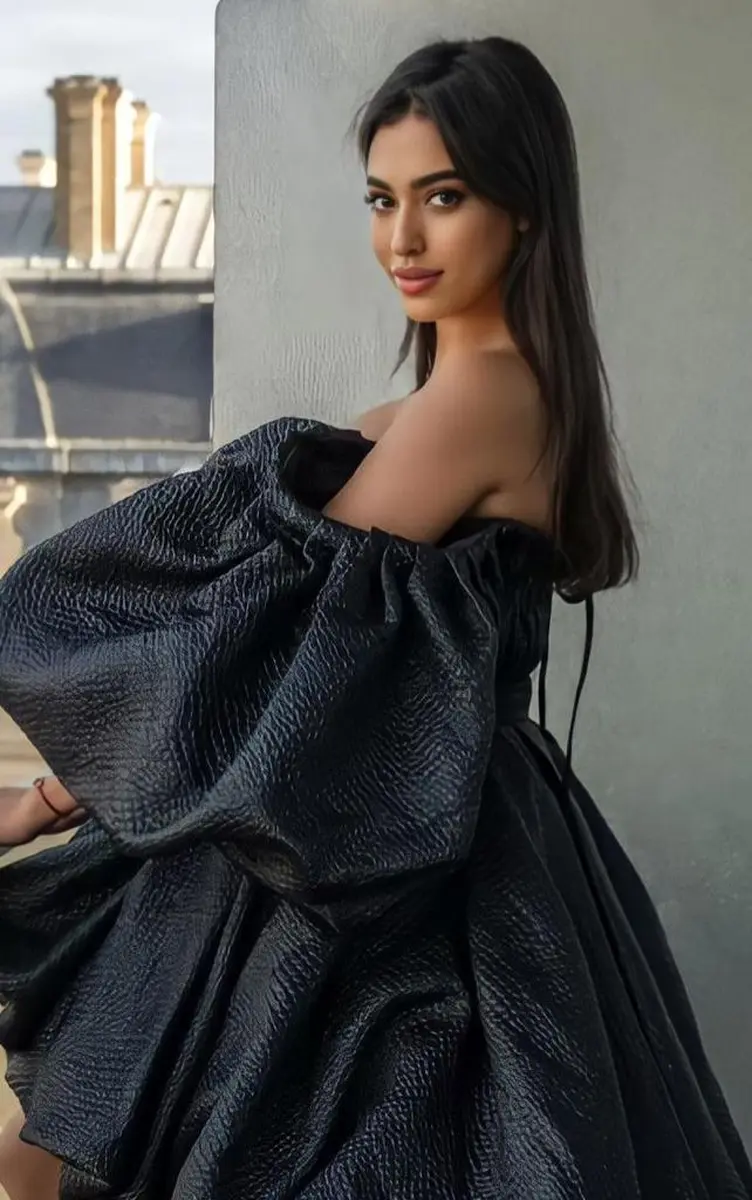 Sarah escort in Dubai