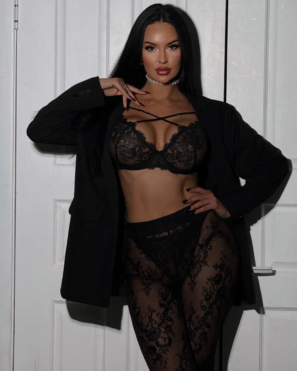 Zlata escort in Dubai