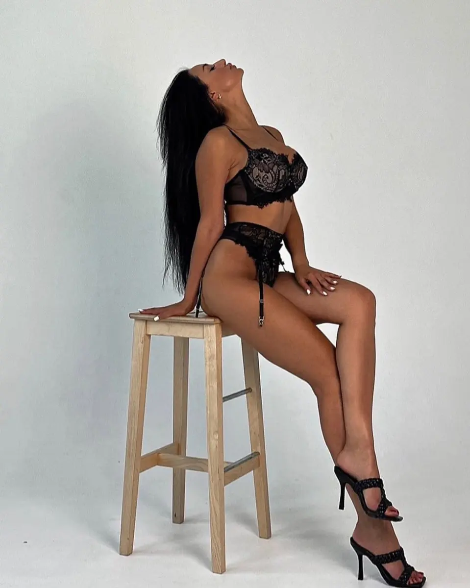 Zlata escort in Dubai