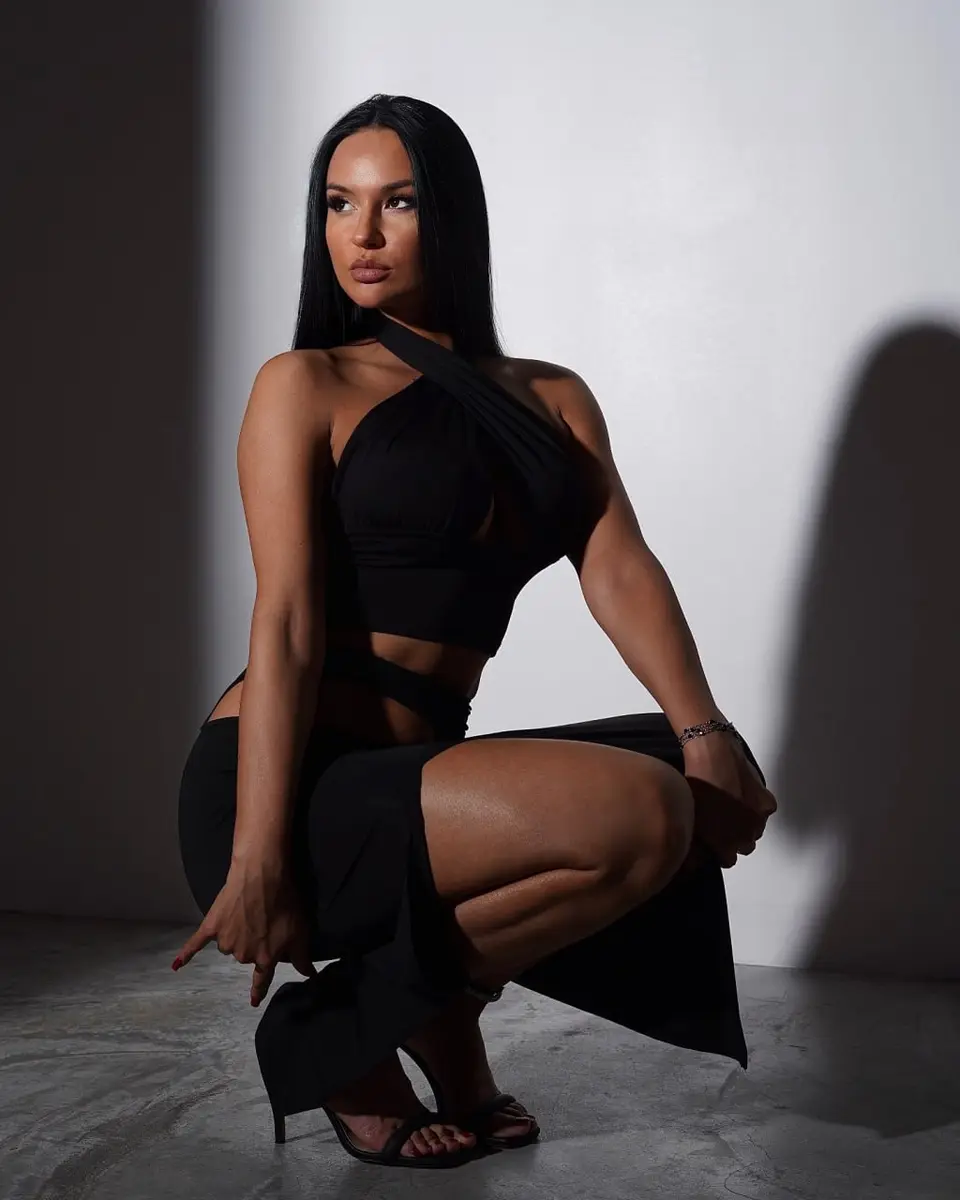 Zlata escort in Dubai